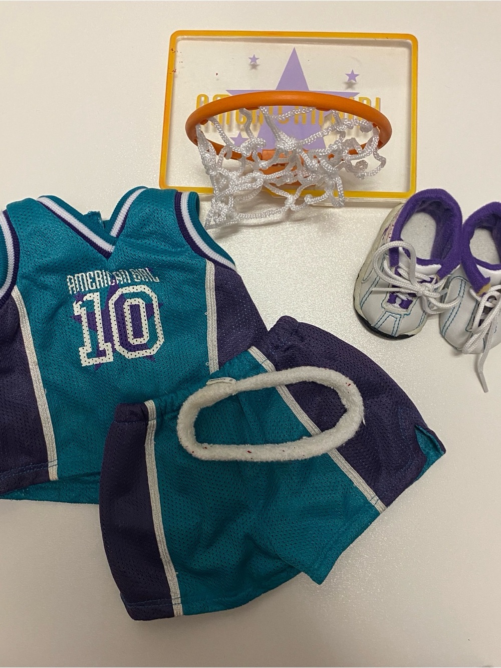 American Girl Vintage Basketball Uniform and accessories I Pleasant Company READ